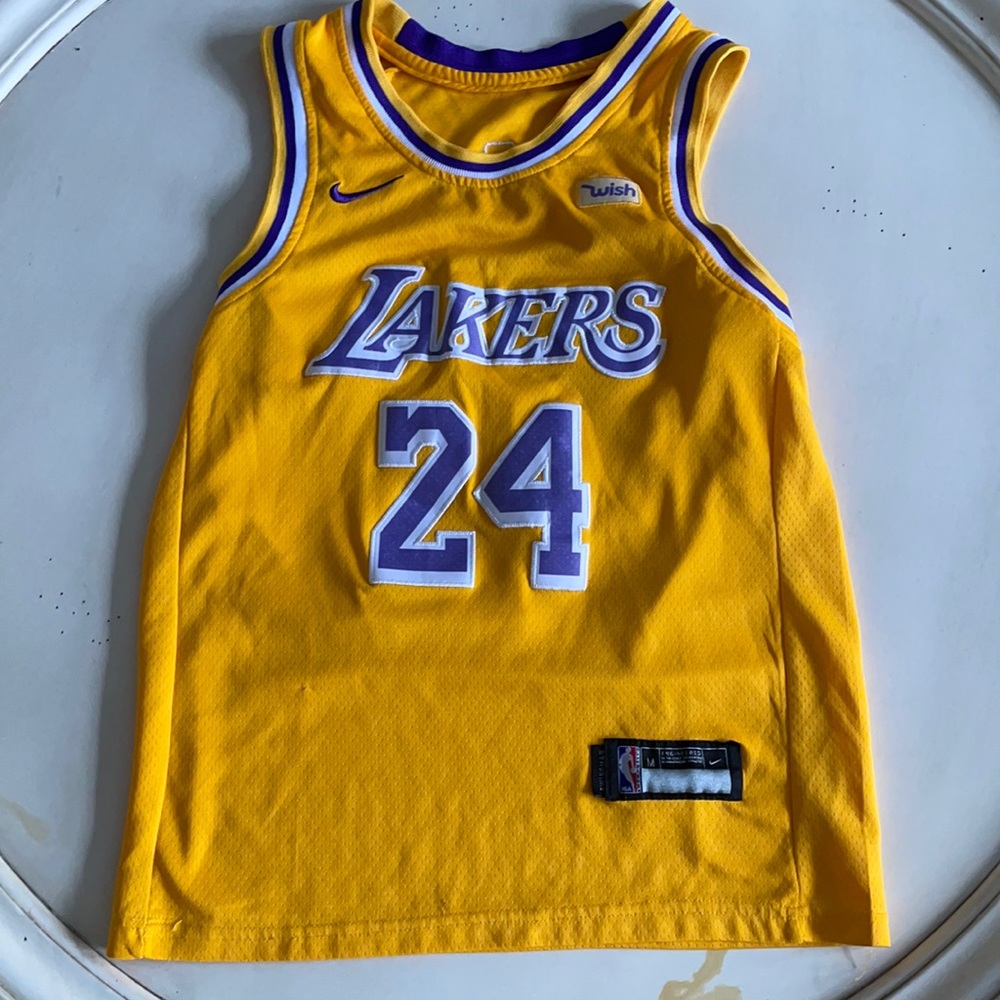 Boy’s size M, Laker’s Jersey